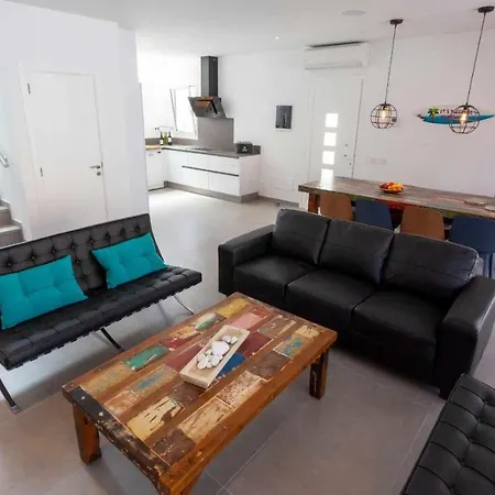 Palm Breeze Villa