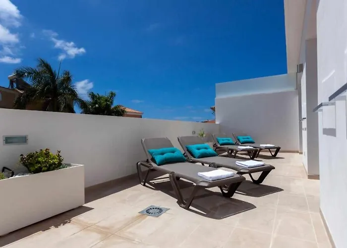 Palm Breeze Βίλα